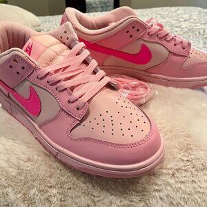 Nike Dunks Triple Pink Brand New